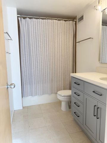 420 S CLINTON Street 110A, Chicago, IL 60607