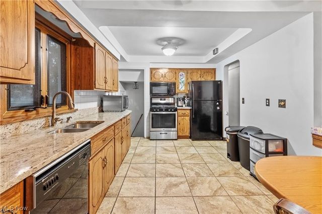 11770 Barrington Boulevard, Parma Heights, OH 44130