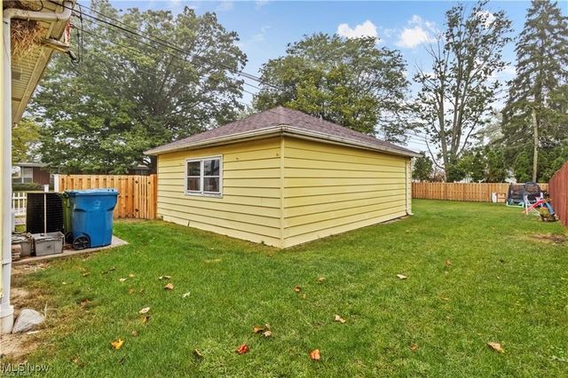 11770 Barrington Boulevard, Parma Heights, OH 44130