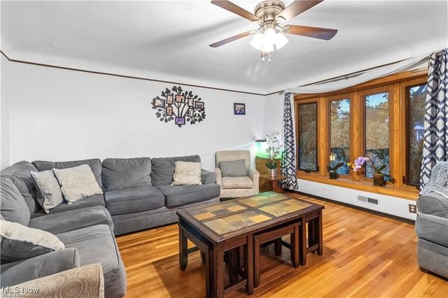 11770 Barrington Boulevard, Parma Heights, OH 44130