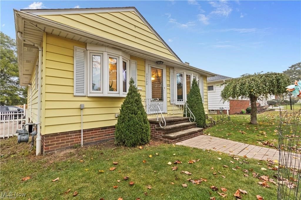 11770 Barrington Boulevard, Parma Heights, OH 44130