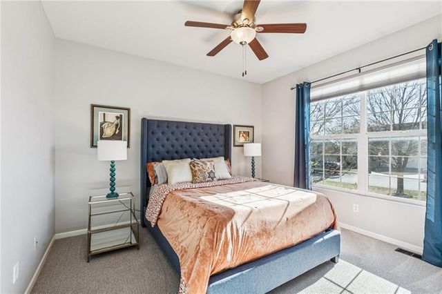 1022 SW Cheshire Drive, Lee's Summit, MO 64083