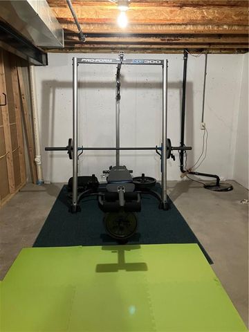 1022 SW Cheshire Drive, Lee's Summit, MO 64083