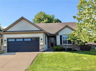 1022 SW Cheshire Drive, Lee's Summit, MO 64083