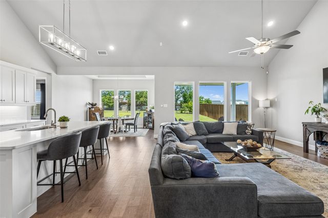 8914 Edna Place, Rowlett, TX 75089