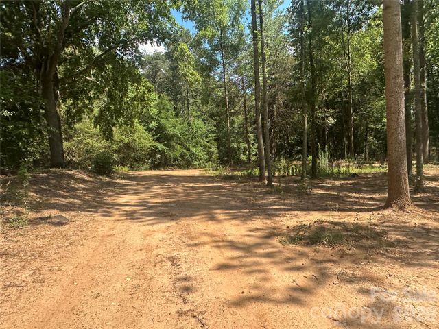 330 W Memorial Highway, Harmony, NC 28634