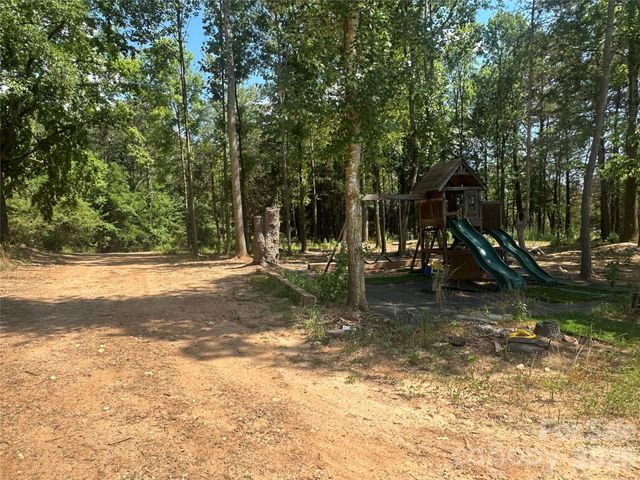 330 W Memorial Highway, Harmony, NC 28634