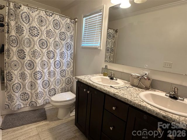 330 W Memorial Highway, Harmony, NC 28634