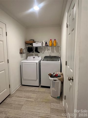 330 W Memorial Highway, Harmony, NC 28634