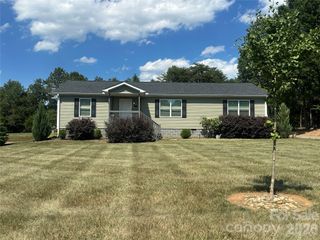 330 W Memorial Highway, Harmony, NC 28634