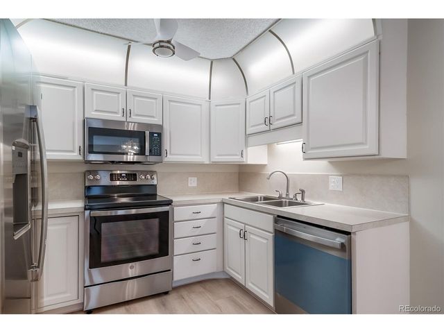 3082 S Wheeling Way 208-205, Aurora, CO 80014