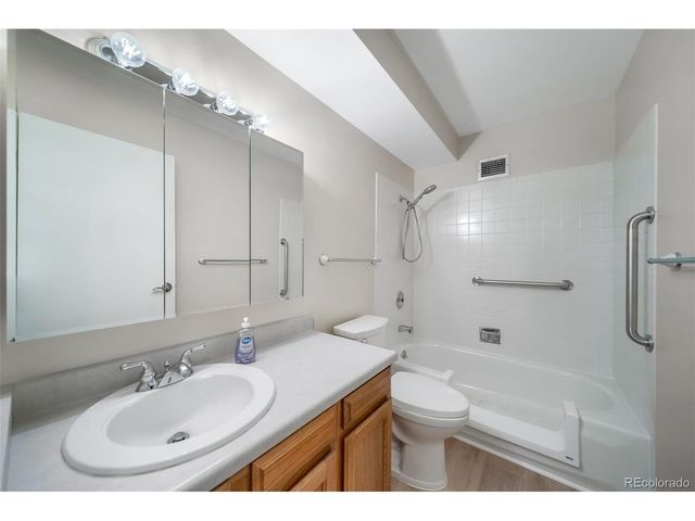 3082 S Wheeling Way 208-205, Aurora, CO 80014
