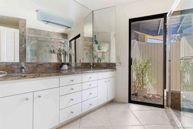 111 Morro Hills Road, Fallbrook, CA 92028