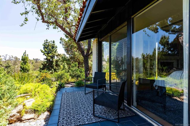 111 Morro Hills Road, Fallbrook, CA 92028