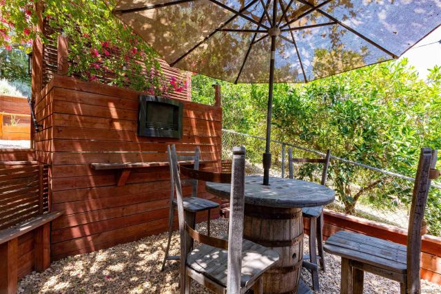 111 Morro Hills Road, Fallbrook, CA 92028