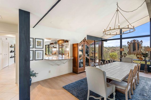 111 Morro Hills Road, Fallbrook, CA 92028
