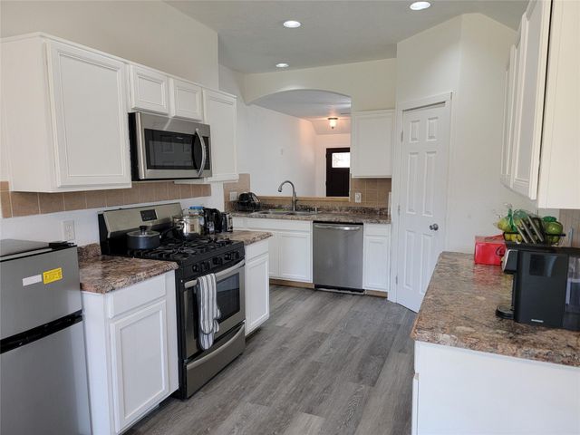 1406 High Thicket Court, Spring, TX 77373