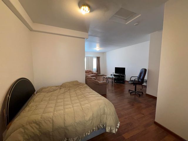 1227 N Division St, Spokane, WA 99202