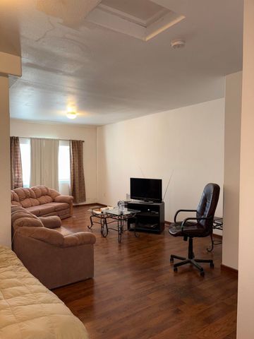 1227 N Division St, Spokane, WA 99202