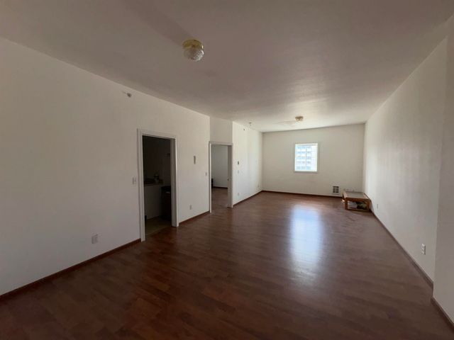 1227 N Division St, Spokane, WA 99202