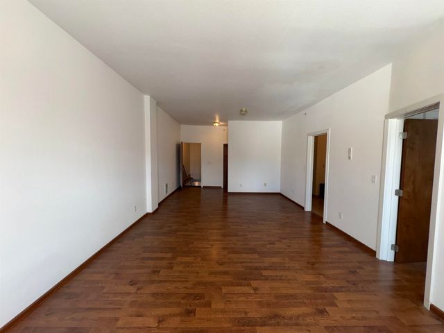 1227 N Division St, Spokane, WA 99202