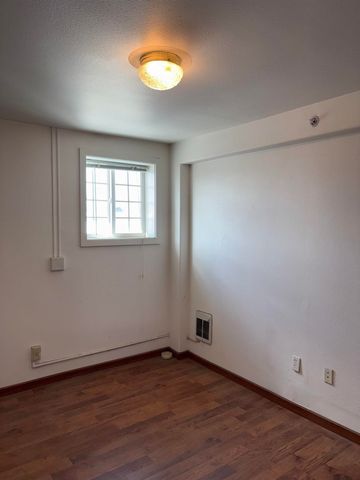 1227 N Division St, Spokane, WA 99202