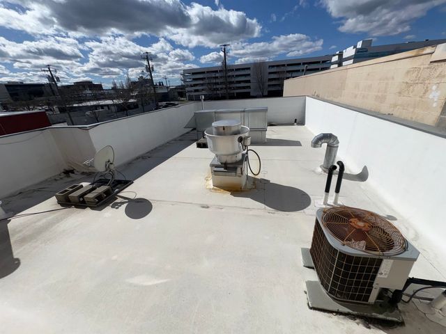 1227 N Division St, Spokane, WA 99202