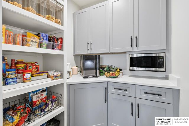 685 N 11th Circle, Springfield, NE 68059