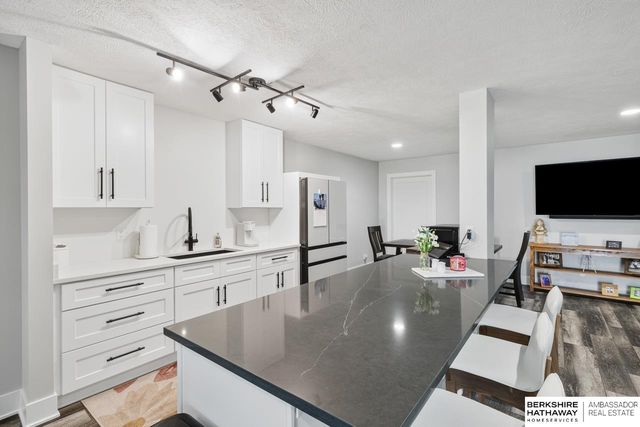 685 N 11th Circle, Springfield, NE 68059