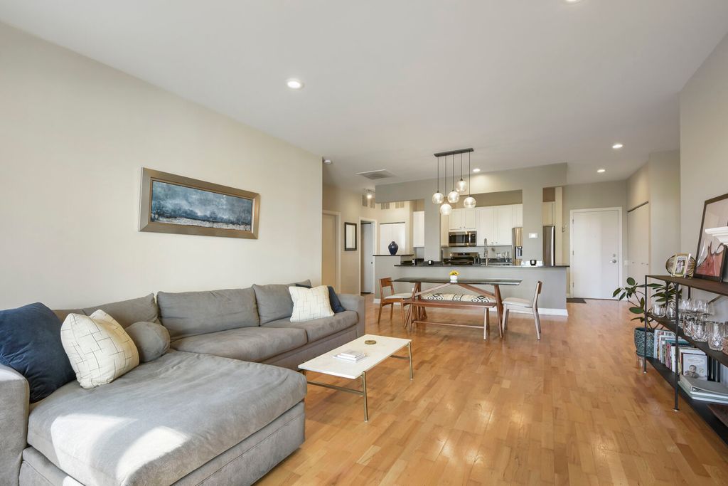 330 N Clinton Street 302, Chicago, IL 60661 — photo 5