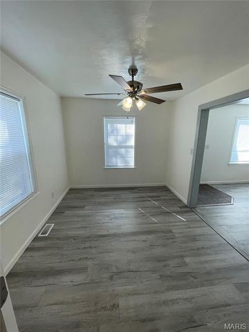 321 E Vine Street, Sullivan, MO 63080