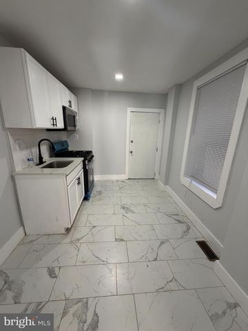 1924 N TAYLOR ST, Philadelphia, PA 19121