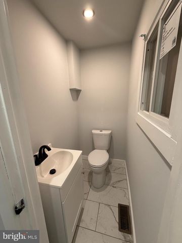 1924 N TAYLOR ST, Philadelphia, PA 19121