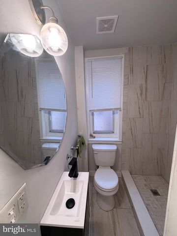 1924 N TAYLOR ST, Philadelphia, PA 19121