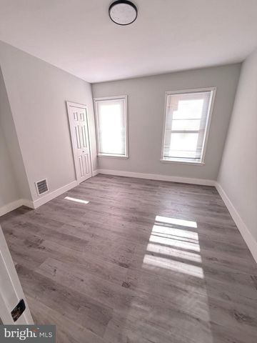 1924 N TAYLOR ST, Philadelphia, PA 19121