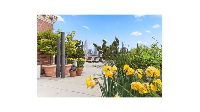 405 W 23rd St Apt 5L, New York City, NY 10011