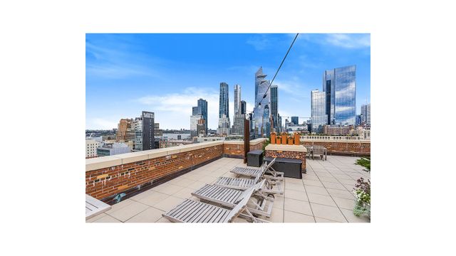 405 W 23rd St Apt 5L, New York City, NY 10011