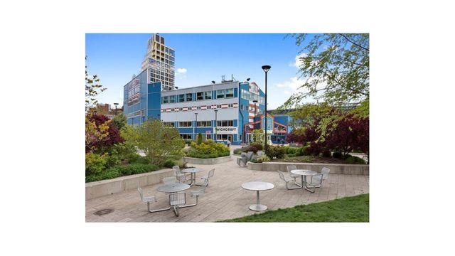 405 W 23rd St Apt 5L, New York City, NY 10011
