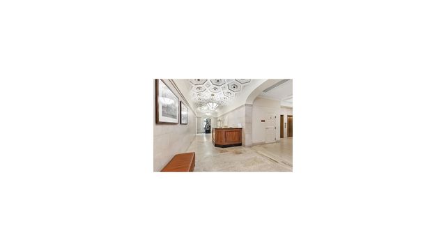 405 W 23rd St Apt 5L, New York City, NY 10011