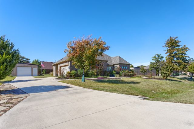 109 Post Oak Drive, Krugerville, TX 76227