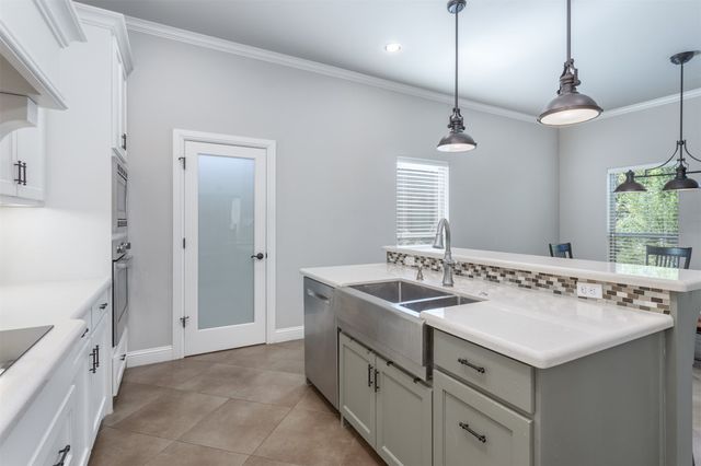 109 Post Oak Drive, Krugerville, TX 76227