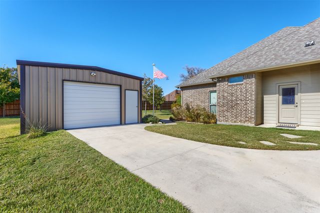 109 Post Oak Drive, Krugerville, TX 76227