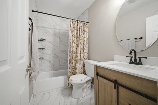 500 N Wilke Road 105, Palatine, IL 60074