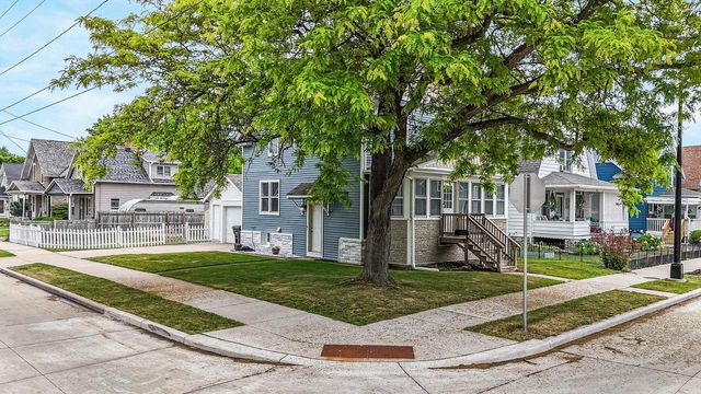 402 E LINCOLN AVENUE, Oshkosh, WI 54901