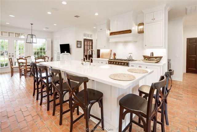 1004 Sonoma Circle, College Station, TX 77845