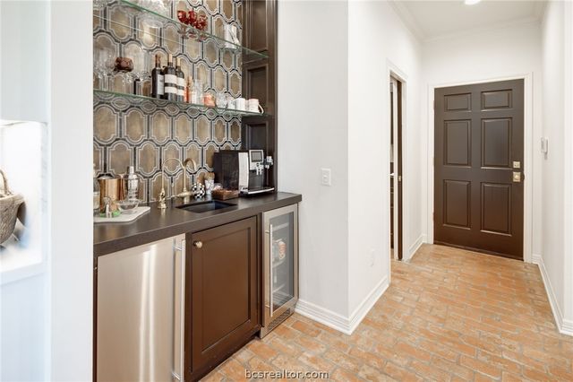 1004 Sonoma Circle, College Station, TX 77845