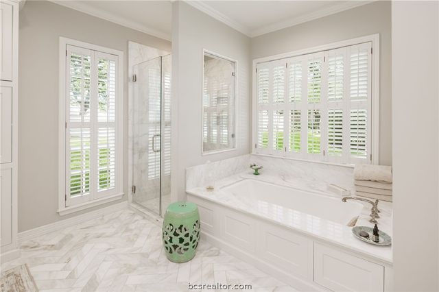 1004 Sonoma Circle, College Station, TX 77845