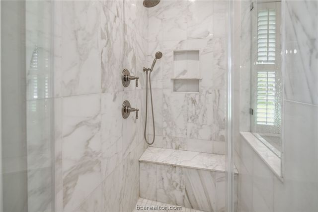 1004 Sonoma Circle, College Station, TX 77845