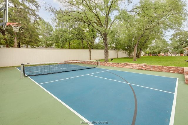1004 Sonoma Circle, College Station, TX 77845