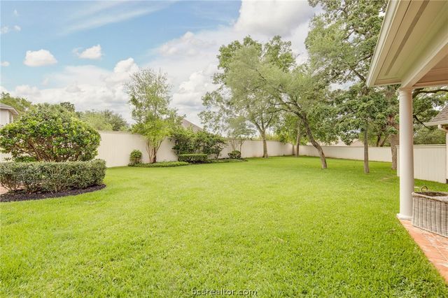 1004 Sonoma Circle, College Station, TX 77845